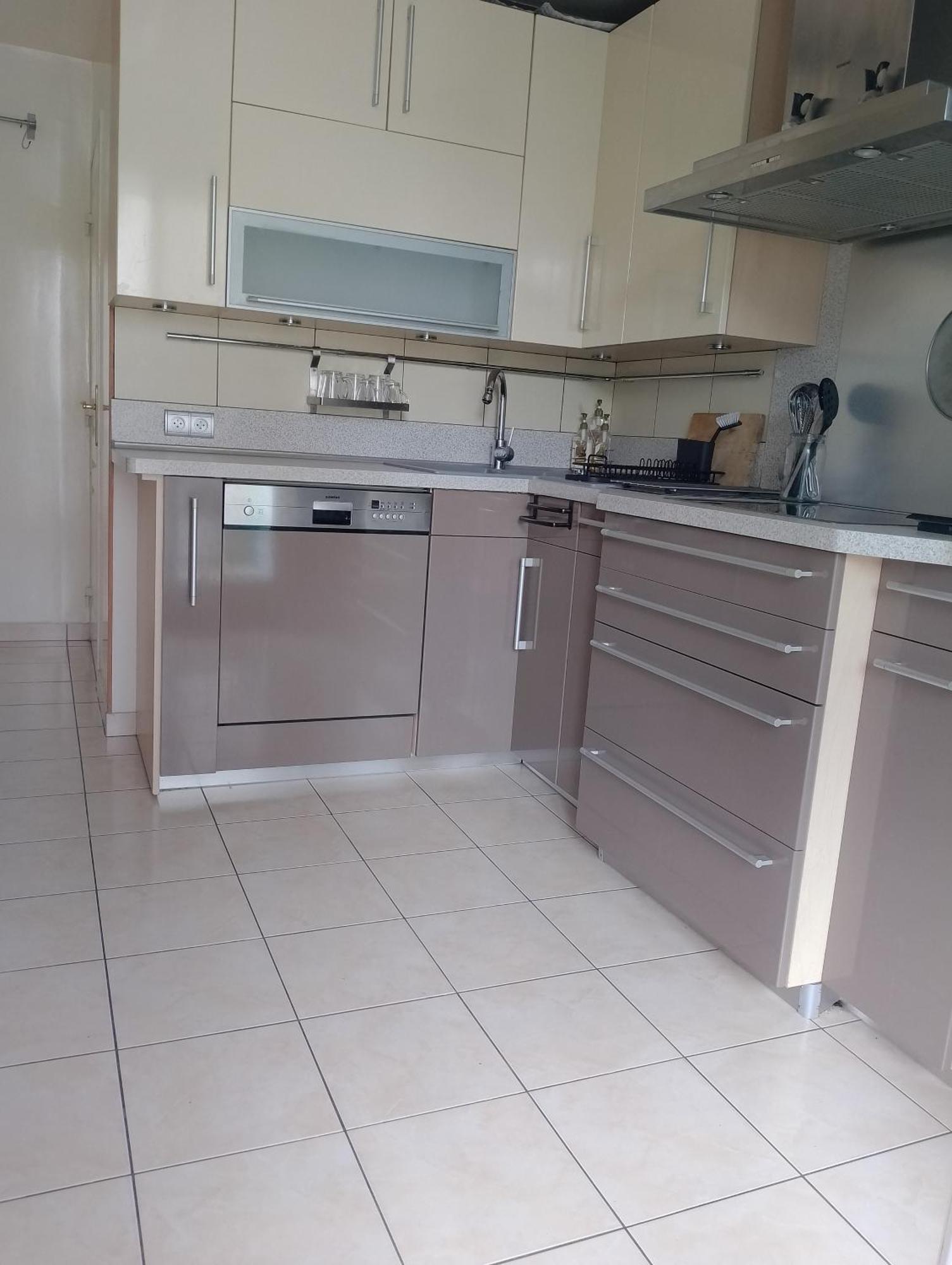 Appartement Residentiel Au Vert Et Au Frais Montigny-le-Bretonneux Exteriör bild