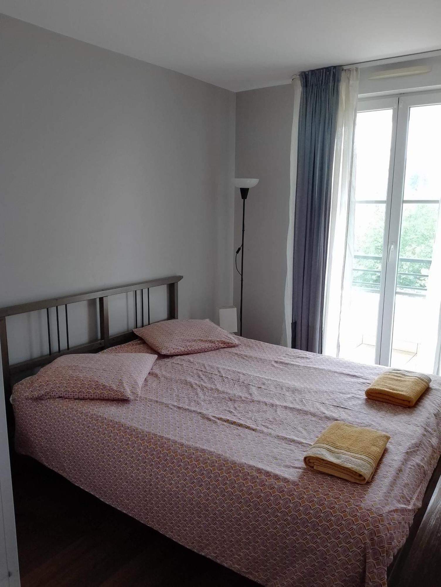 Appartement Residentiel Au Vert Et Au Frais Montigny-le-Bretonneux Exteriör bild