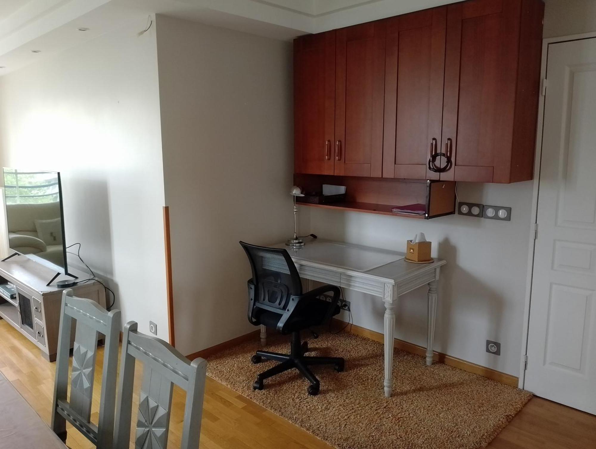 Appartement Residentiel Au Vert Et Au Frais Montigny-le-Bretonneux Exteriör bild